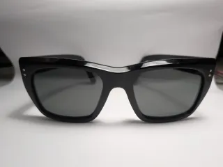 Occhiali da sole di lusso Celine Paris quadrati neri