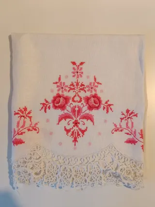 Asciugamano ricamato