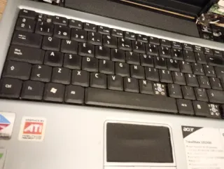 Acer Travelmate 3200 per parti + alimentatore