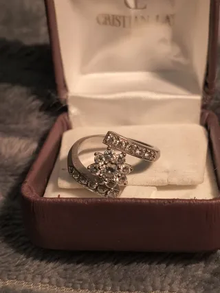 Anillo Oro Blanco 18 kilates Diamantes 15 pz.R1