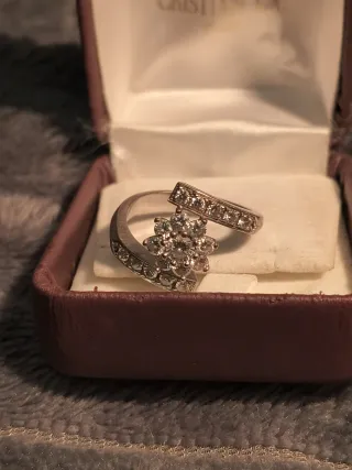 Anillo Oro Blanco 18 kilates Diamantes 15 pz.R1