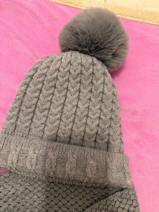 Conjunto gorro y bufanda polar gris