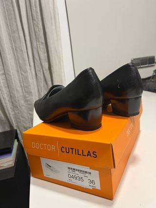 Zapatos mujer Doctor Cutillas Talla 35 Negros