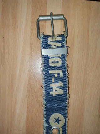 Set cinture con bandiere e scritte