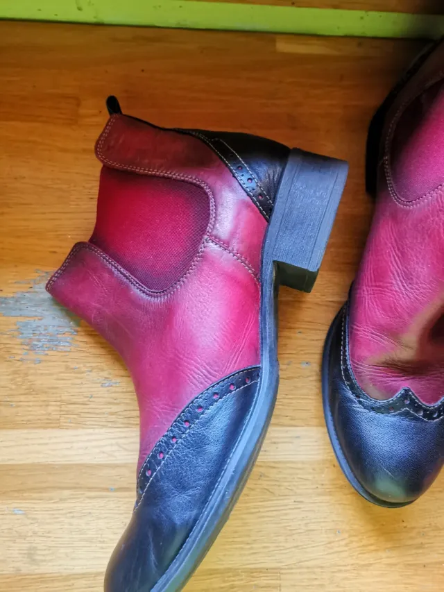 2 pares botas piel negras y burdeos