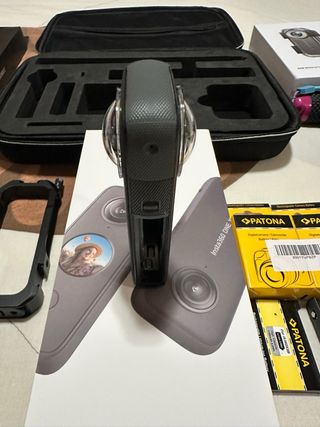 Insta360 X2 Cámara 360 +Accesorios también sueltos
