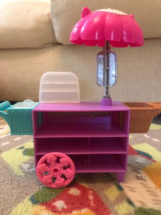 Muñeca Enchantimals con carrito de helados