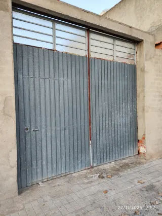 Puerta de hierro 3,38m ancho x 3,15m alto