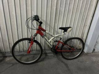 Bicicleta Montaña y Ciudad Roja y Blanca