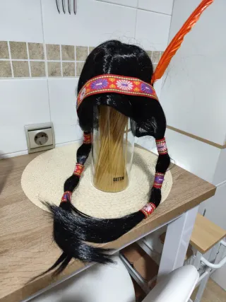 Peluca India con Pluma Naranja
