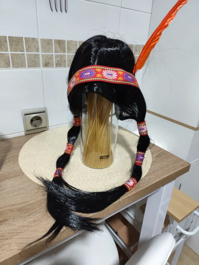Peluca India con Pluma Naranja