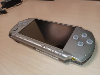 PSP 3000 Mystic Silver