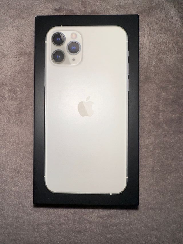 Caixa iPhone 11 Pro Prata 256GB