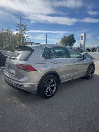 VW Tiguan R-Line 2.0TDi 150cv automatico