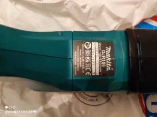 Sierra Sable Makita con Batería y Cargador