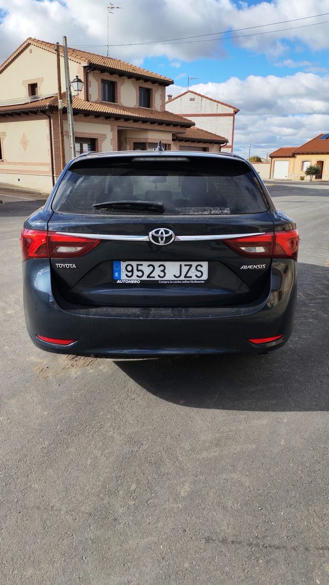 Toyota Avensis 2.0 150D BUSINESS ADVANCE TS