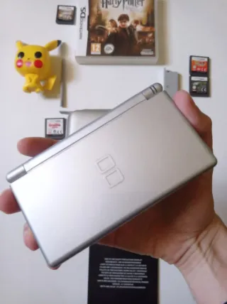 Nintendo DS Lite Plateada + Juegos y Accesorios