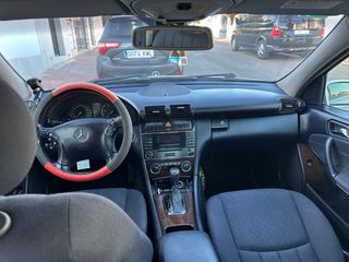 Mercedes-Benz Clase C 2004