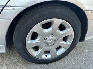 Mercedes-Benz Clase C 2004