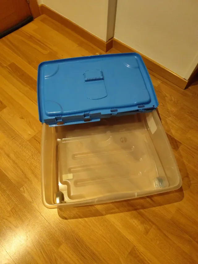 Caja de almacenamiento azul