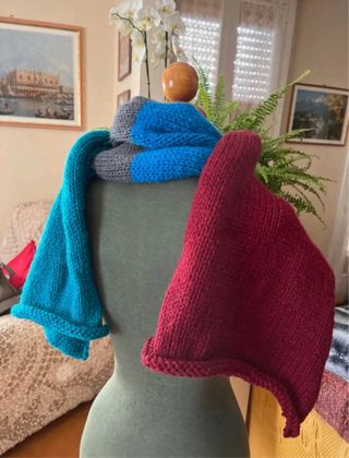 Sciarpa lunga  lana fatta a mano 190x40 cm nuova