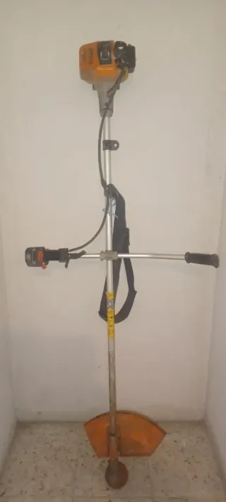 Desbrozadora de gasolina