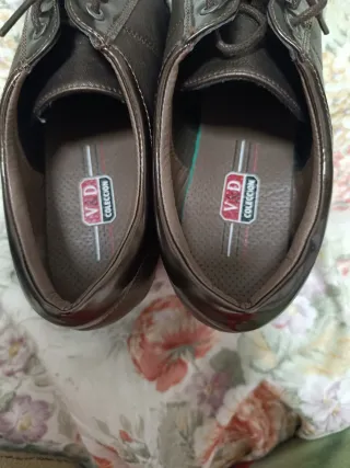 Zapatos de cordones marrones mujer