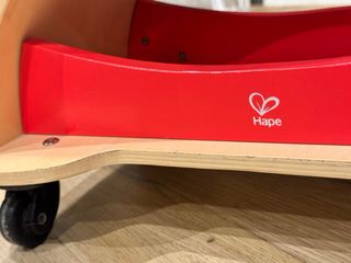 Correpasillos Hape de madera