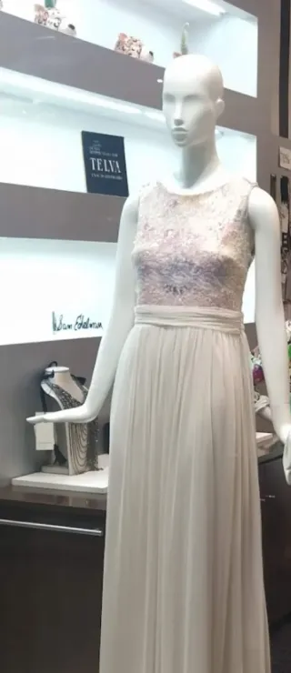 Vestido largo lentejuelas y tul