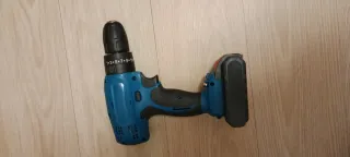 Taladro Inalámbrico con Accesorios