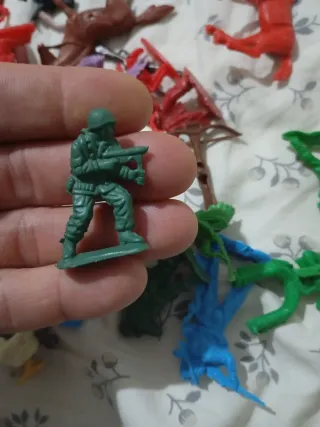 Set di soldatini in plastica giocattolo