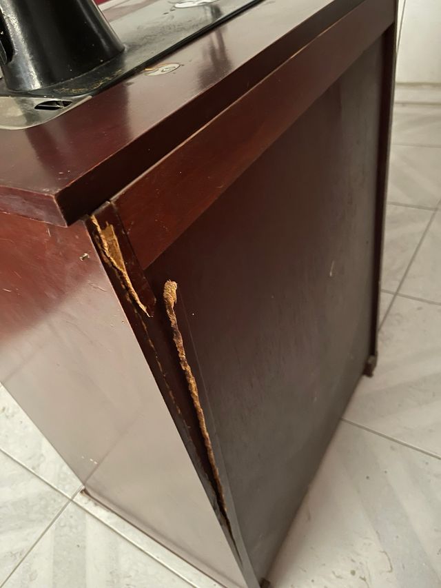 Máquina de Coser Alfa Antigua