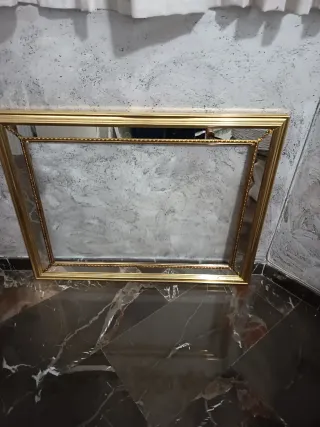 Marco veneziano dorato 87x68 cm con cristallo