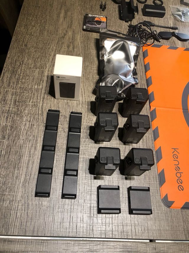 À venda: DJI Avata 1 pack profissional com 6 baterias