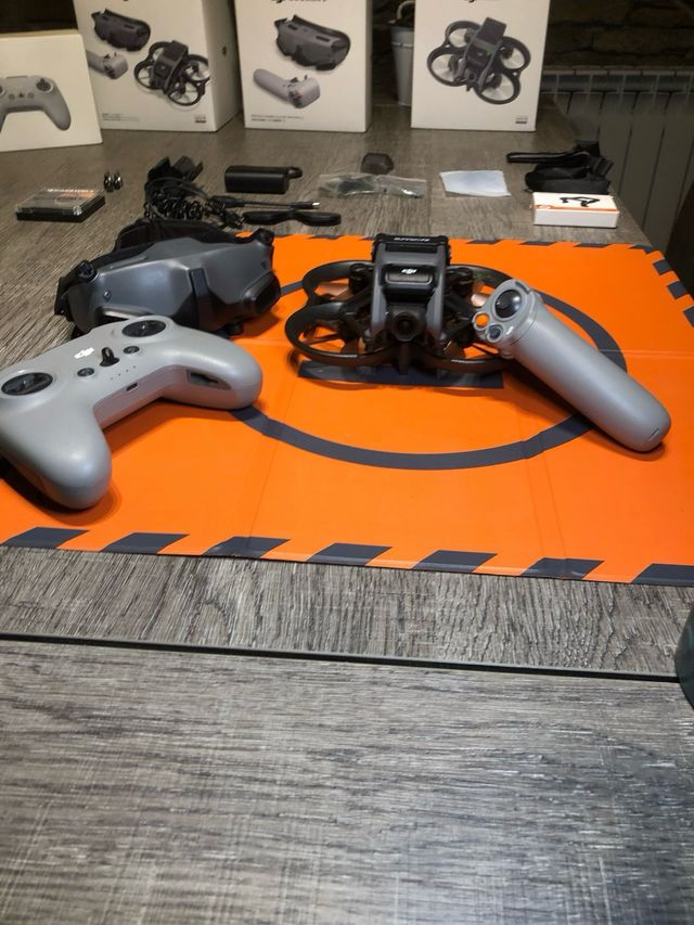 À venda: DJI Avata 1 pack profissional com 6 baterias