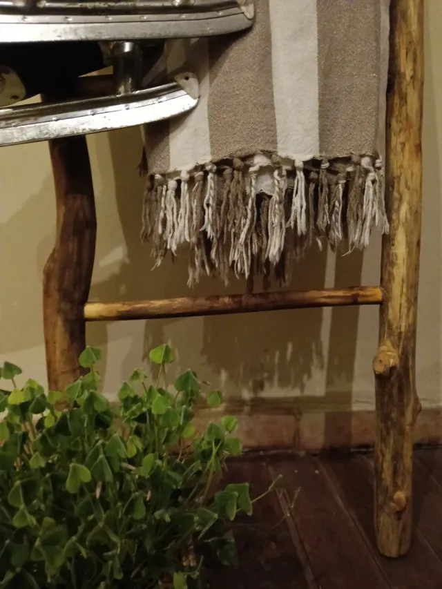 Escalera decorativa rústica de madera