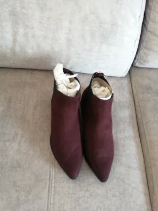 Botines nuevos morados