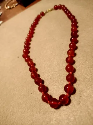 Collana con perle in pietra naturale (corniola)