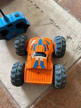 Coche teledirigido Rock Crawler rojo