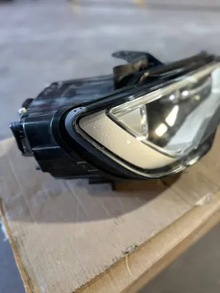 Faro Audi A3 derecho