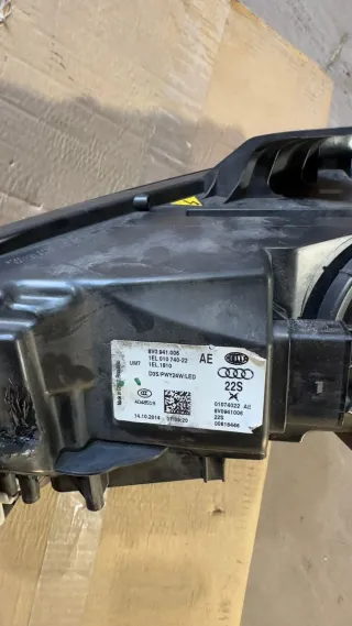 Faro Audi A3 derecho