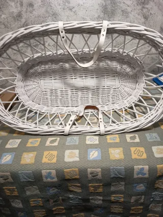 Moisés de mimbre blanco para bebé