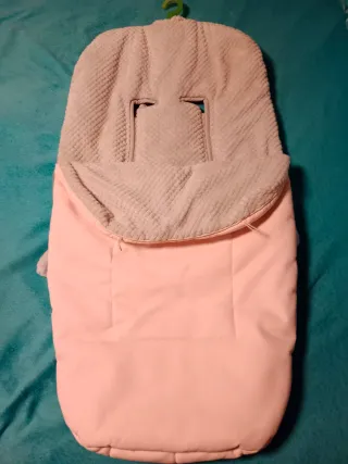 Saco para bebé rosa y gris