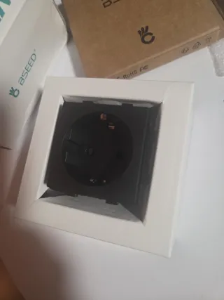 Enchufe de pared cristal BSEED