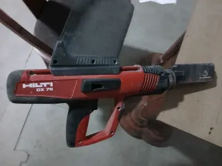 Clavadora Hilti DX 76