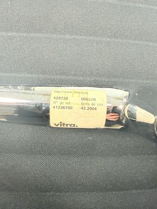 Otomana Vitra EA 125 original