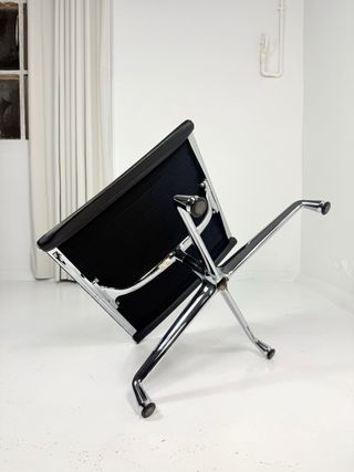 Otomana Vitra EA 125 original