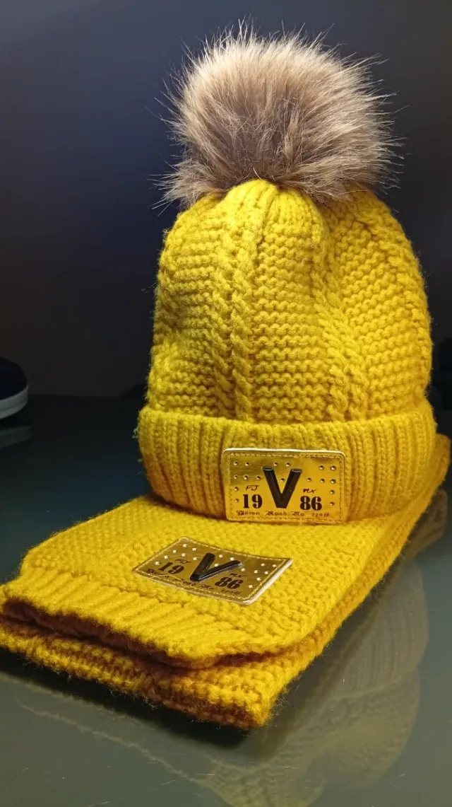 Conjunto gorro y bufanda infantil