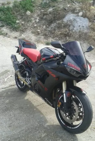 Yamaha R6