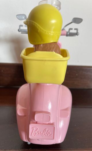 Scooter Barbie con cagnolino e casco Mattel